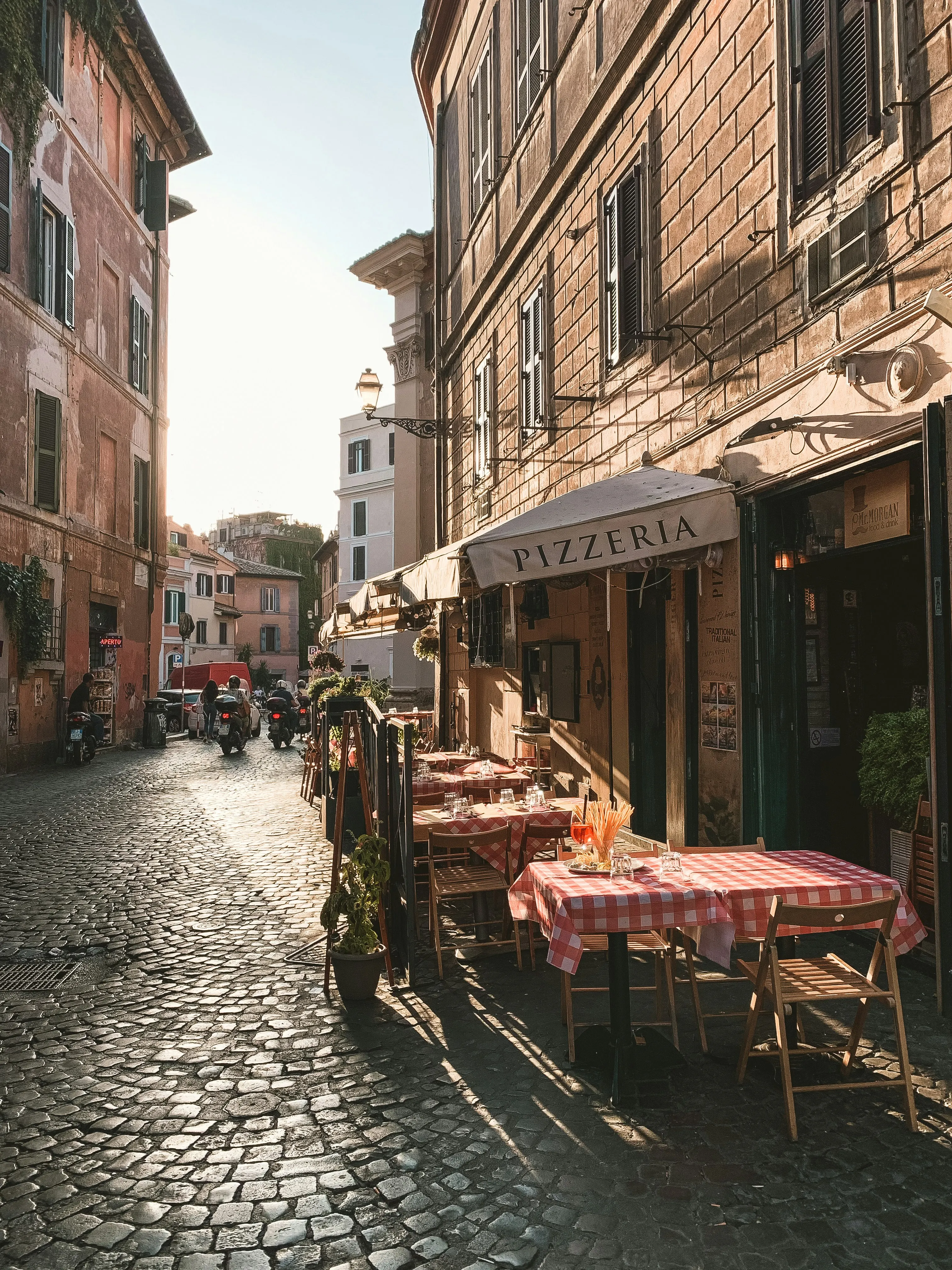 Vicoli e scorci di Trastevere, Roma